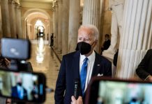 Biden sarbatoreste un an la Casa Alba cufundat in mai multe crize si cu multe provocari la orizont