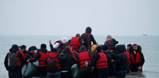 Cati migrati solicita azil in Regatul Unit si de unde provin acestia?