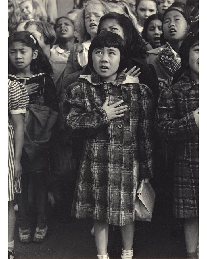 Copiii scolii publice din Weill, 1942 (Credit: Dorothea Lange)