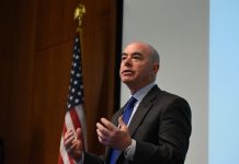 Senatorii vor sa incheie un acord de frontiera cu secretarul pentru Securitate Interna, Mayorkas