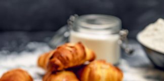 Dulciuri de vis: Descopera cofetaria Almond din inima Bucurestiului