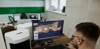 Implant dentar: avantajele unei soluții fixe, durabile și estetice