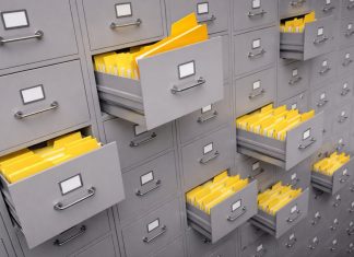 Fișet metalic pentru recepție: ce documente merită ținute aproape și ce ar trebui mutate în arhivă